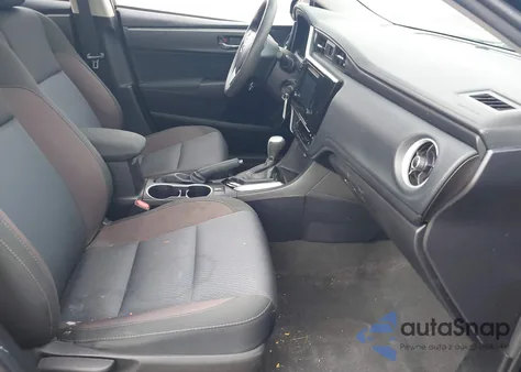 2018 Toyota Corolla Le z USA, uszkodzony, nr VIN 2T1BURHE5JC052359